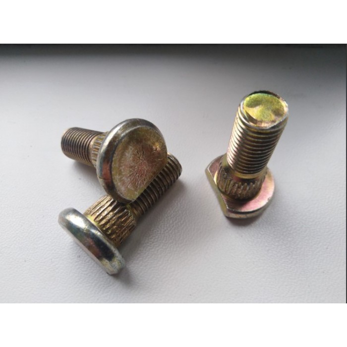 Шпилька Таврія задня